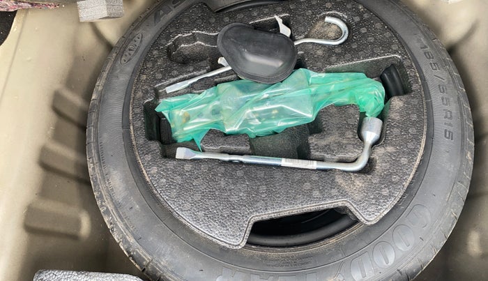 2016 Maruti Ciaz ZXI+, Petrol, Manual, 1,04,600 km, Spare Tyre