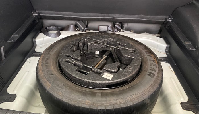 2016 Hyundai Creta E PLUS 1.6 PETROL, Petrol, Manual, 61,202 km, Spare Tyre