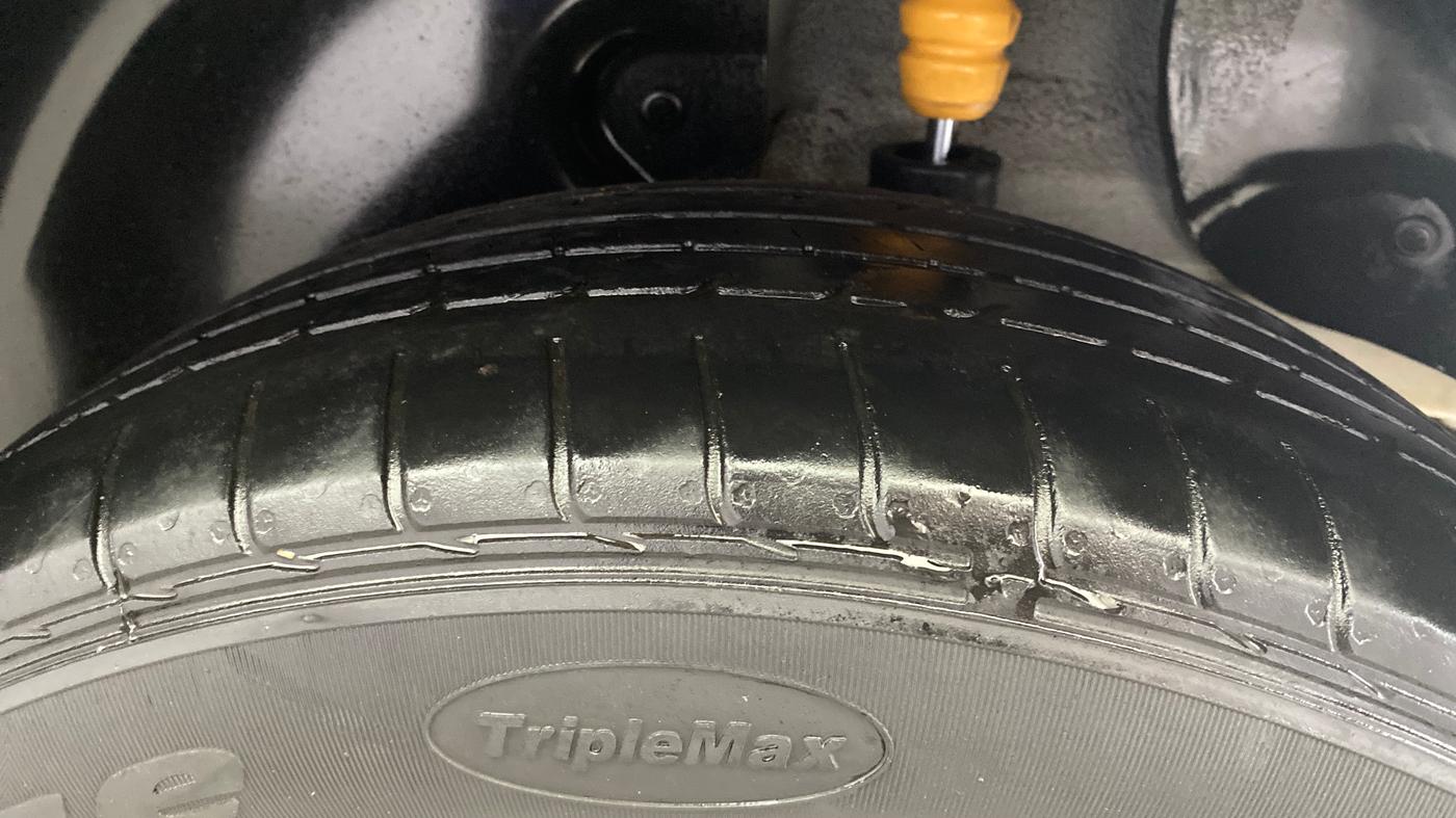 2016 Hyundai Creta E PLUS 1.6 PETROL, Petrol, Manual, 61,202 km, Left Rear Tyre Tread
