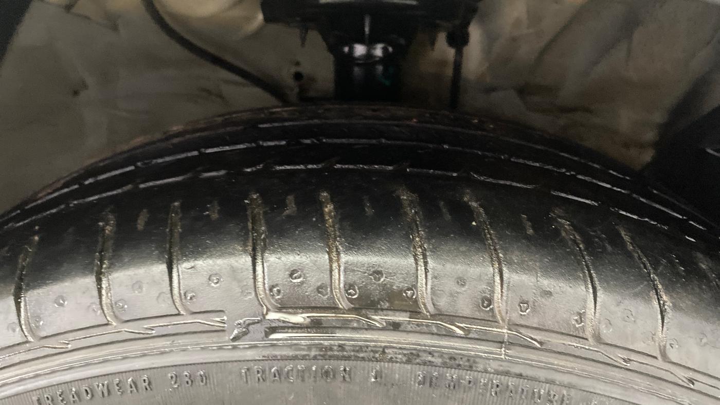 2016 Hyundai Creta E PLUS 1.6 PETROL, Petrol, Manual, 61,202 km, Right Front Tyre Tread