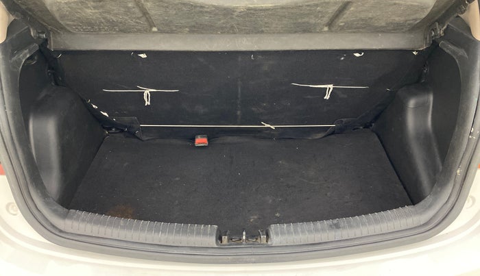 2016 Hyundai Grand i10 SPORTZ 1.2 KAPPA VTVT, Petrol, Manual, 73,693 km, Boot Inside