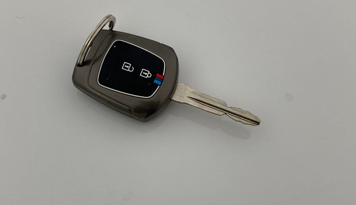 2016 Hyundai Grand i10 SPORTZ 1.2 KAPPA VTVT, Petrol, Manual, 73,693 km, Key Close Up