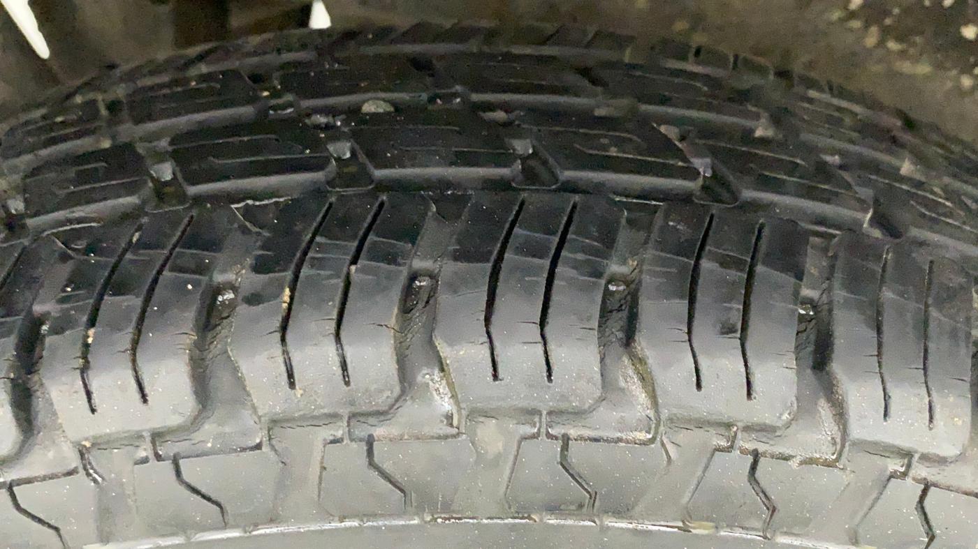 2010 Maruti Wagon R 1.0 LXI, Petrol, Manual, 67,394 km, Right Rear Tyre Tread