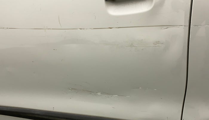 2010 Maruti Wagon R 1.0 LXI, Petrol, Manual, 67,394 km, Front passenger door - Slight discoloration