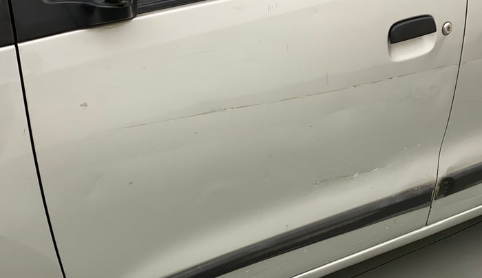 2010 Maruti Wagon R 1.0 LXI, Petrol, Manual, 67,394 km, Front passenger door - Slightly dented