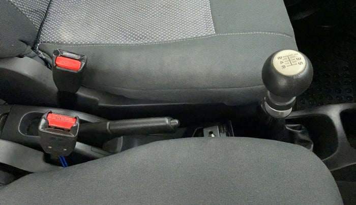2010 Maruti Wagon R 1.0 LXI, Petrol, Manual, 67,394 km, Gear Lever