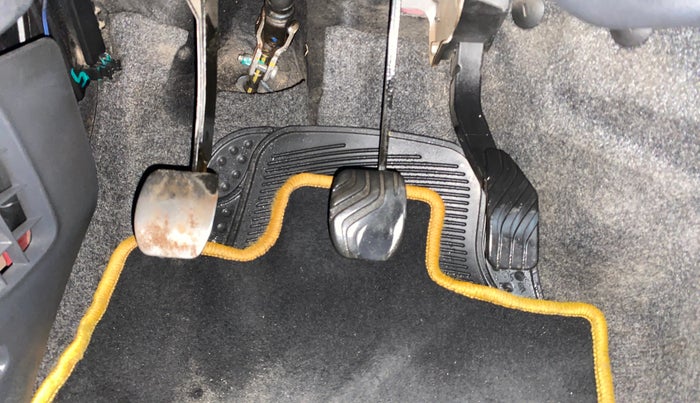 2016 Renault Kwid RXT 0.8, Petrol, Manual, 68,270 km, Pedals