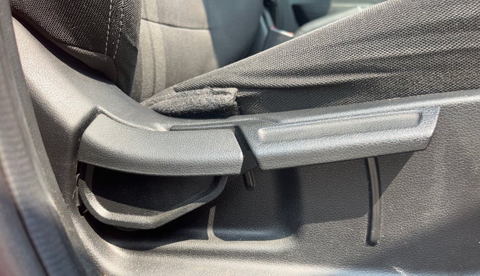 2019 Hyundai VENUE SX 1.0 TURBO, Petrol, Manual, 58,526 km, Driver Side Adjustment Panel