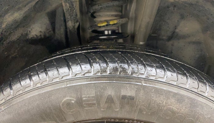 2021 Nissan MAGNITE XE, Petrol, Manual, 35,298 km, Right Front Tyre Tread