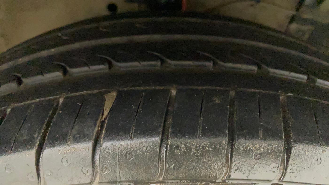 2015 Maruti Ciaz ZXI, Petrol, Manual, 48,058 km, Right Front Tyre Tread