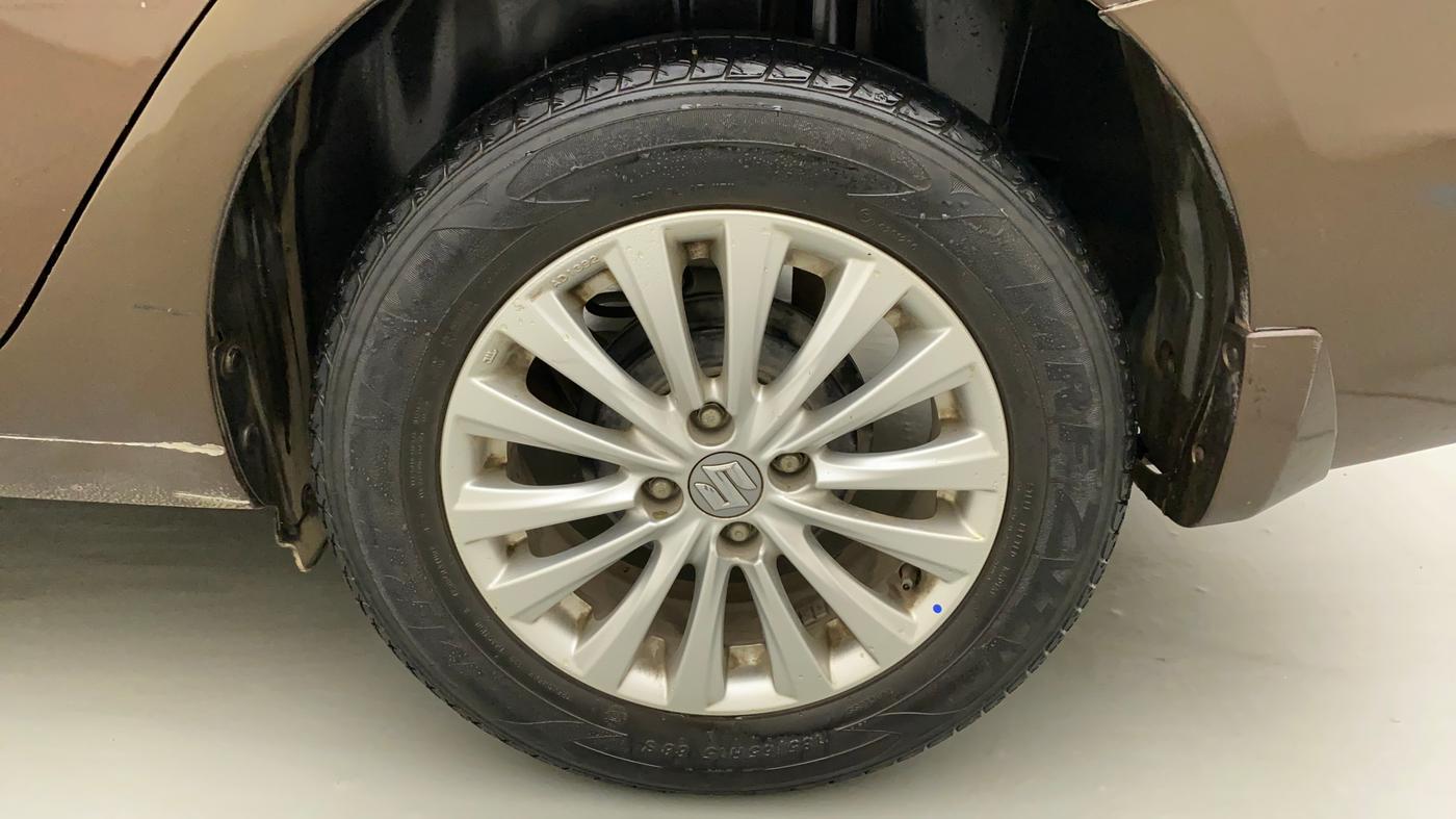2015 Maruti Ciaz ZXI, Petrol, Manual, 48,058 km, Left Rear Wheel