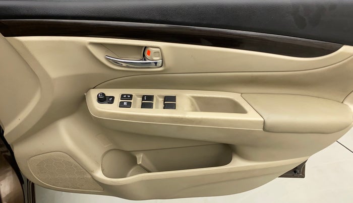 2015 Maruti Ciaz ZXI, Petrol, Manual, 48,058 km, Driver Side Door Panels Control