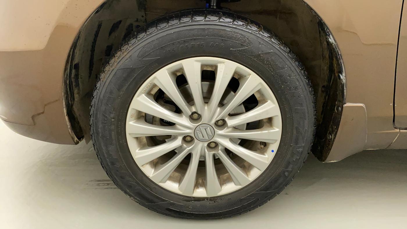 2015 Maruti Ciaz ZXI, Petrol, Manual, 48,058 km, Left Front Wheel