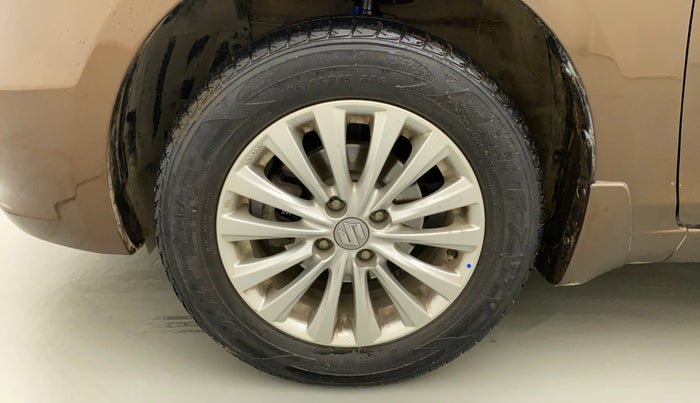 2015 Maruti Ciaz ZXI, Petrol, Manual, 48,058 km, Left Front Wheel