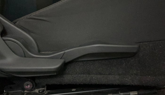 2019 Maruti Baleno ALPHA PETROL 1.2, Petrol, Manual, 33,117 km, Driver Side Adjustment Panel