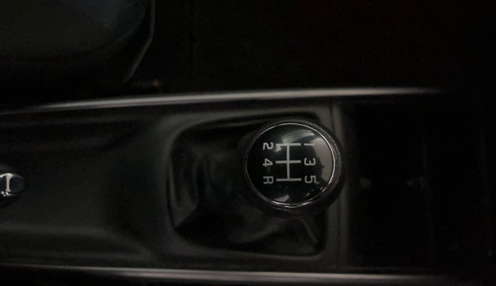 2019 Maruti Baleno ALPHA PETROL 1.2, Petrol, Manual, 33,117 km, Gear Lever