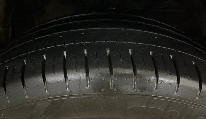 2019 Maruti Baleno ALPHA PETROL 1.2, Petrol, Manual, 33,117 km, Right Front Tyre Tread