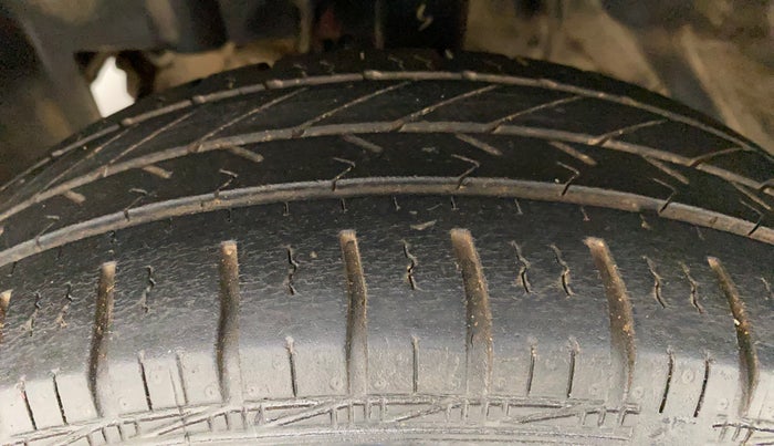 2015 Datsun Go Plus T, Petrol, Manual, 65,584 km, Left Front Tyre Tread