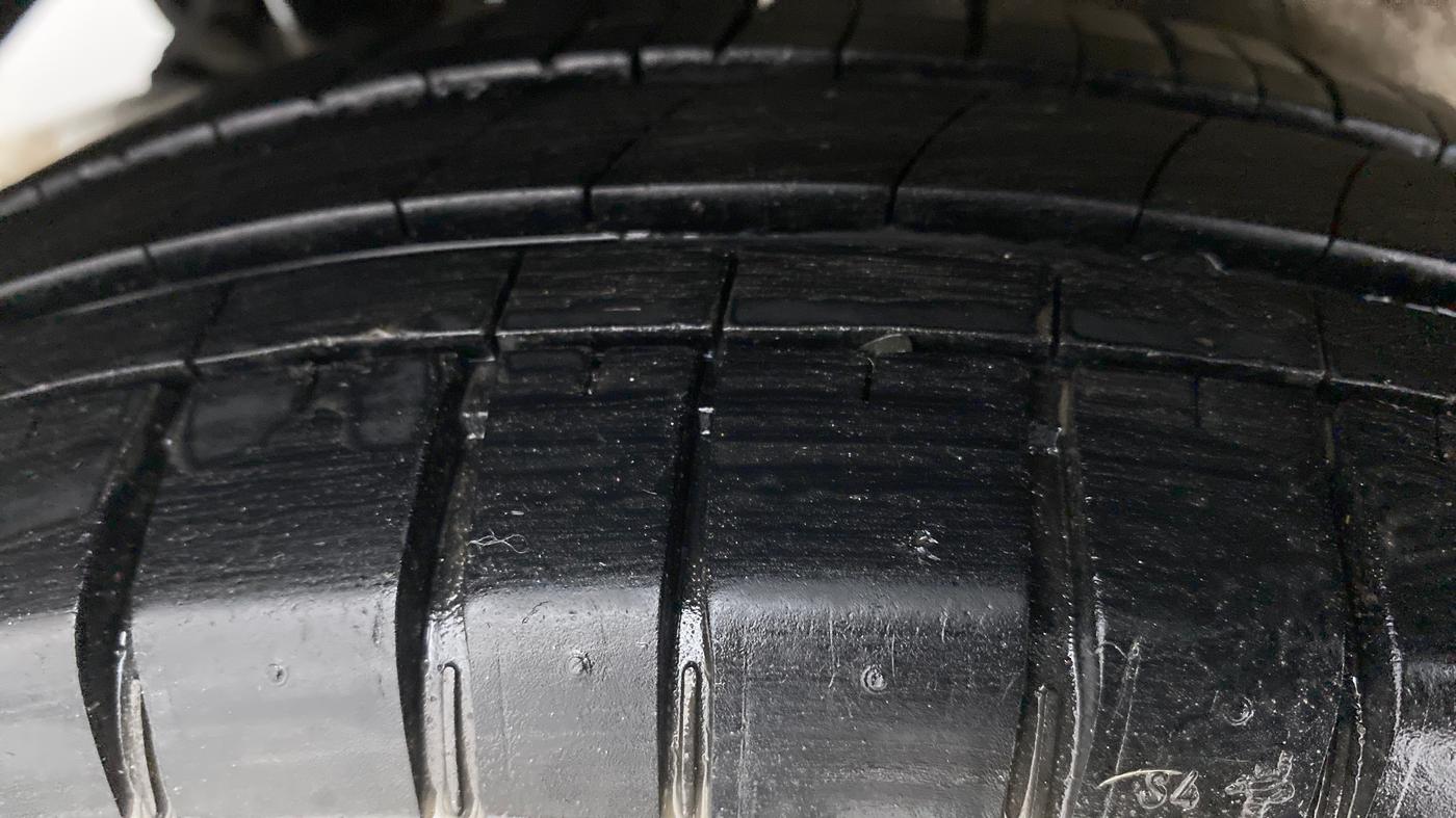 2013 Maruti Wagon R 1.0 LXI CNG, CNG, Manual, 68,380 km, Right Rear Tyre Tread