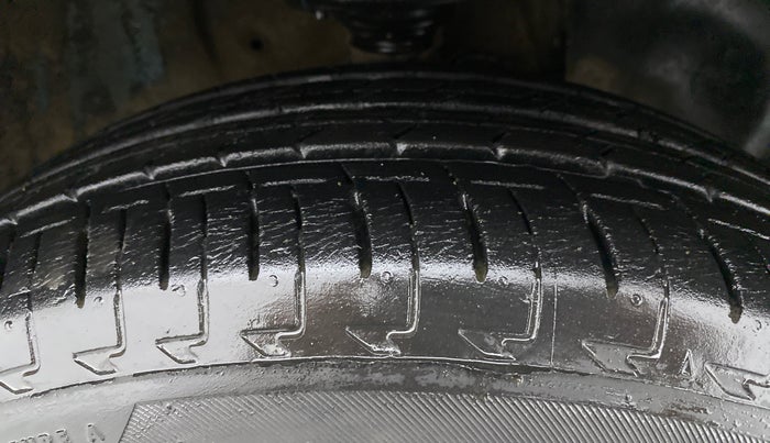 2018 Maruti IGNIS ZETA 1.3 AMT DUAL TONE, Diesel, Automatic, 12,270 km, Right Front Tyre Tread