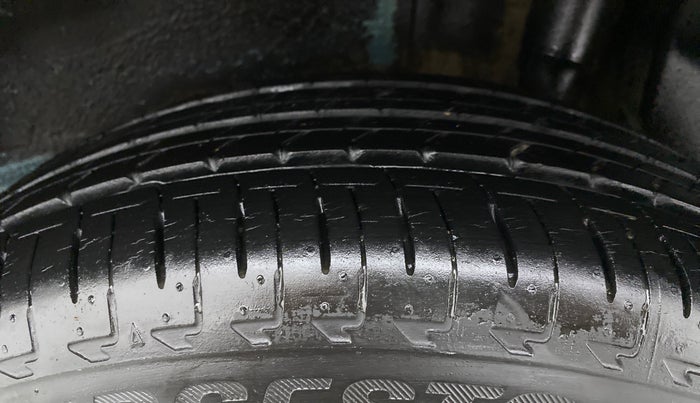 2018 Maruti IGNIS ZETA 1.3 AMT DUAL TONE, Diesel, Automatic, 12,270 km, Left Rear Tyre Tread