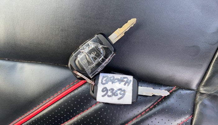 2021 Renault Kwid CLIMBER 1.0 AMT (O), Petrol, Automatic, 20,408 km, Key Close Up