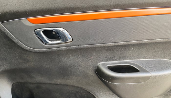 2021 Renault Kwid CLIMBER 1.0 AMT (O), Petrol, Automatic, 20,408 km, Driver Side Door Panels Control