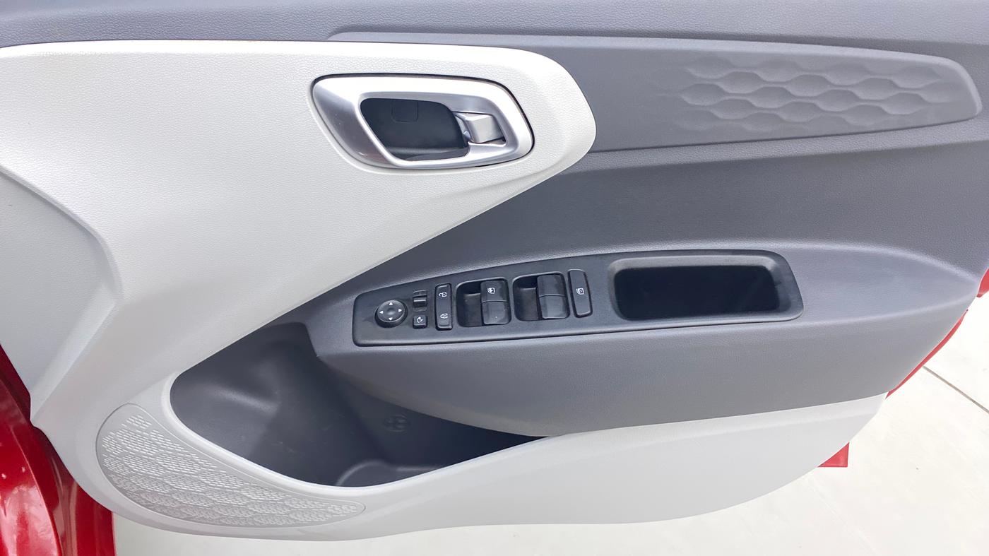 2020 Hyundai GRAND I10 NIOS SPORTZ AMT 1.2 KAPPA VTVT, Petrol, Automatic, 26,310 km, Driver Side Door Panels Control