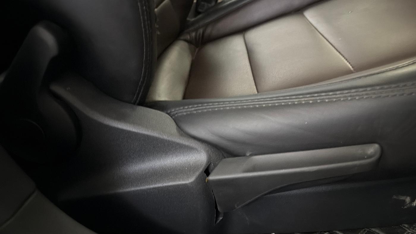 2022 Skoda SLAVIA AMBITION 1.0L TSI MT, Petrol, Manual, 35,731 km, Driver Side Adjustment Panel