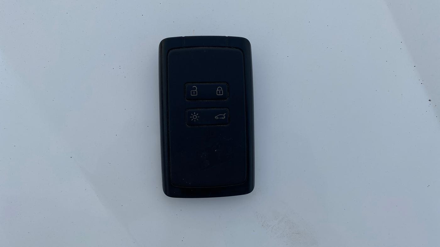2021 Renault Kiger RXT MT, Petrol, Manual, 37,324 km, Key Close Up