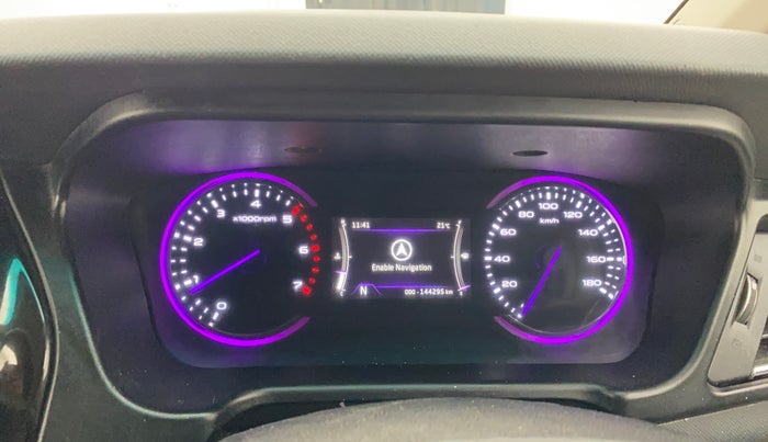 2018 Mahindra MARAZZO M6 8 STR, Diesel, Manual, 1,44,295 km, Odometer Image
