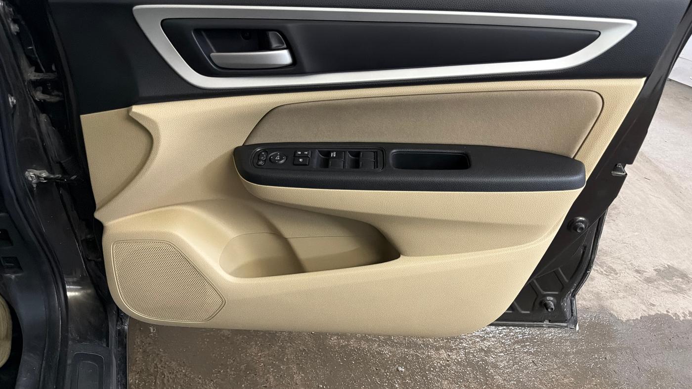 2021 Honda Amaze 1.2L I-VTEC VX CVT, Petrol, Automatic, 14,152 km, Driver Side Door Panels Control