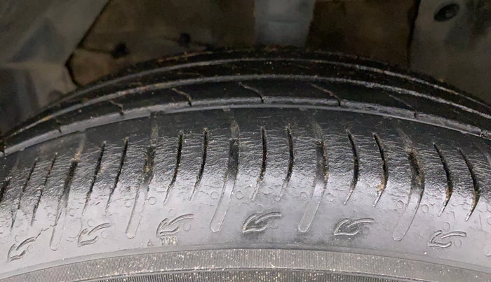 2022 Maruti BREZZA ZXI SMART HYBRID , Petrol, Manual, 66,111 km, Left Front Tyre Tread