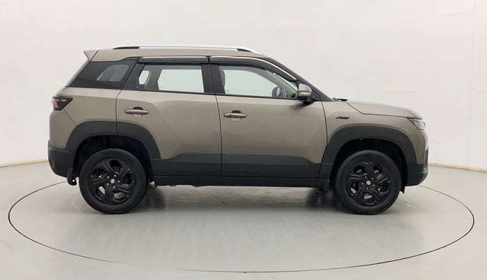 2022 Maruti BREZZA ZXI SMART HYBRID , Petrol, Manual, 66,111 km, Right Side View