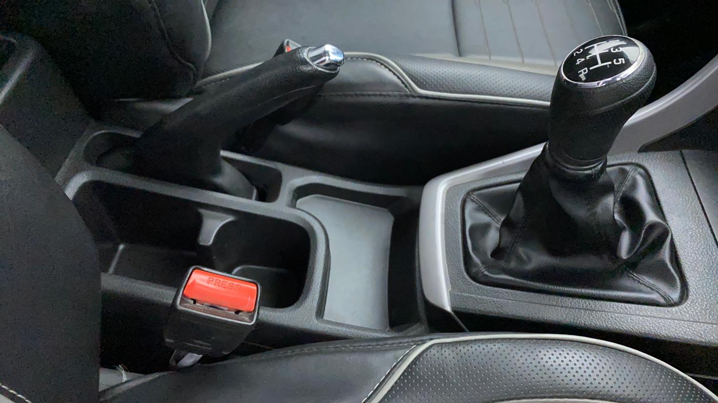 2022 Maruti BREZZA ZXI SMART HYBRID , Petrol, Manual, 66,111 km, Gear Lever