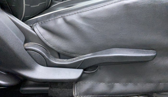 2022 Maruti BREZZA ZXI SMART HYBRID , Petrol, Manual, 66,111 km, Driver Side Adjustment Panel