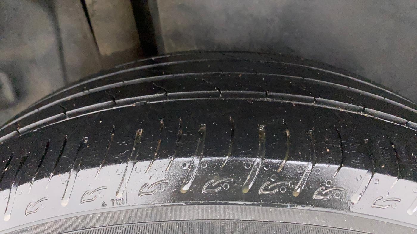 2022 Maruti BREZZA ZXI SMART HYBRID , Petrol, Manual, 66,111 km, Right Rear Tyre Tread