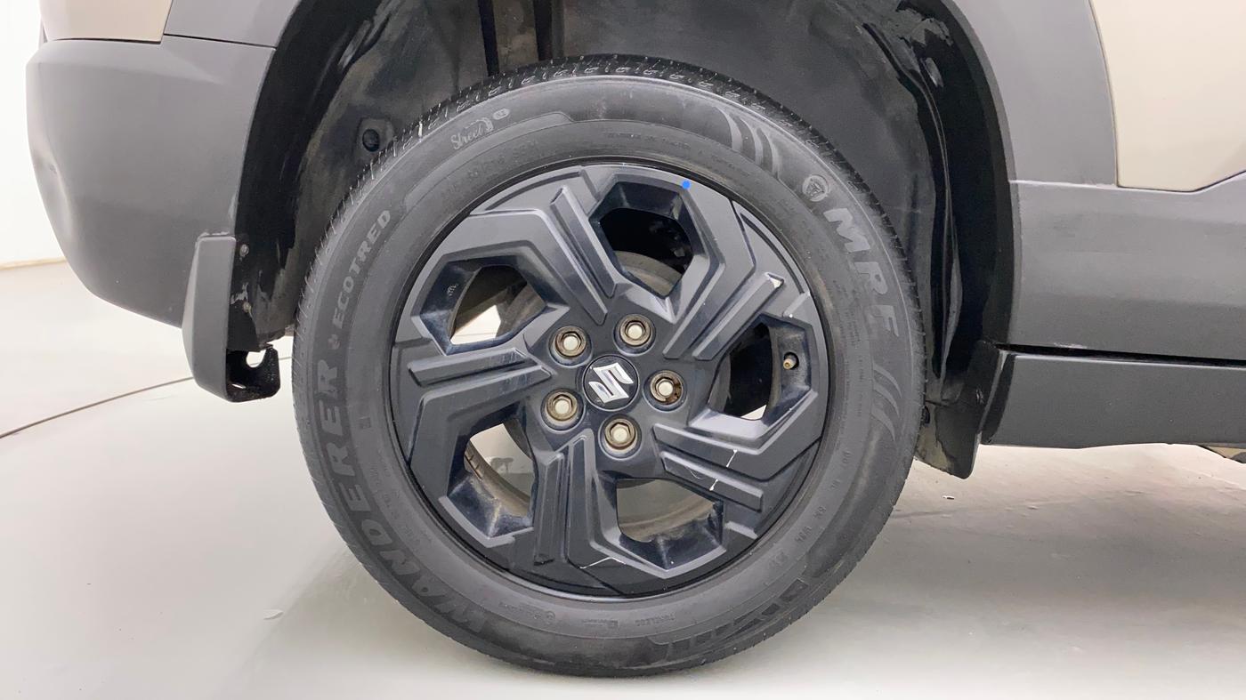 2022 Maruti BREZZA ZXI SMART HYBRID , Petrol, Manual, 66,111 km, Right Rear Wheel