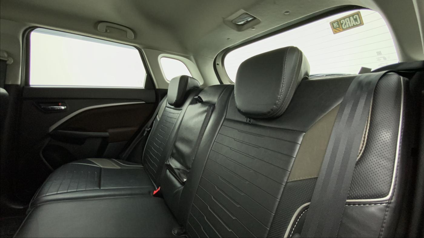 2022 Maruti BREZZA ZXI SMART HYBRID , Petrol, Manual, 66,111 km, Right Side Rear Door Cabin