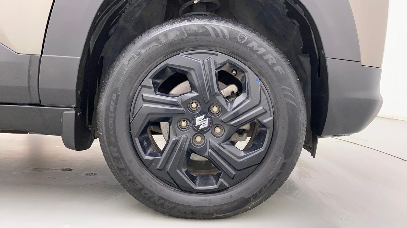 2022 Maruti BREZZA ZXI SMART HYBRID , Petrol, Manual, 66,111 km, Right Front Wheel