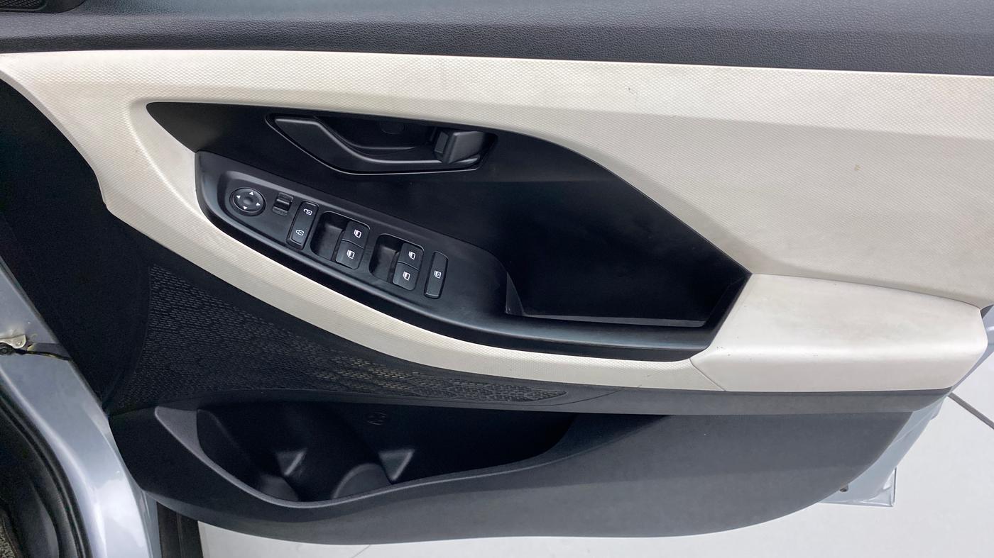 2020 Hyundai Creta 1.5 EX Petrol MT, Petrol, Manual, 14,114 km, Driver Side Door Panels Control