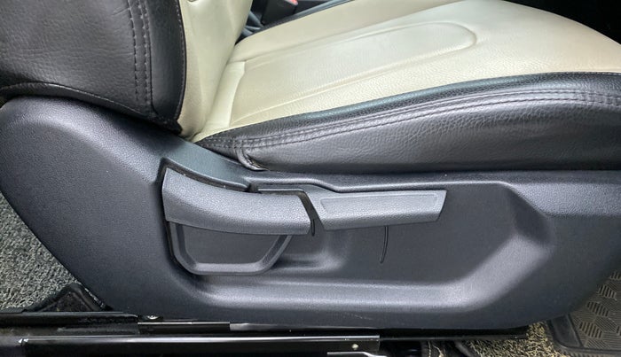 2020 Hyundai Creta 1.5 EX Petrol MT, Petrol, Manual, 14,114 km, Driver Side Adjustment Panel