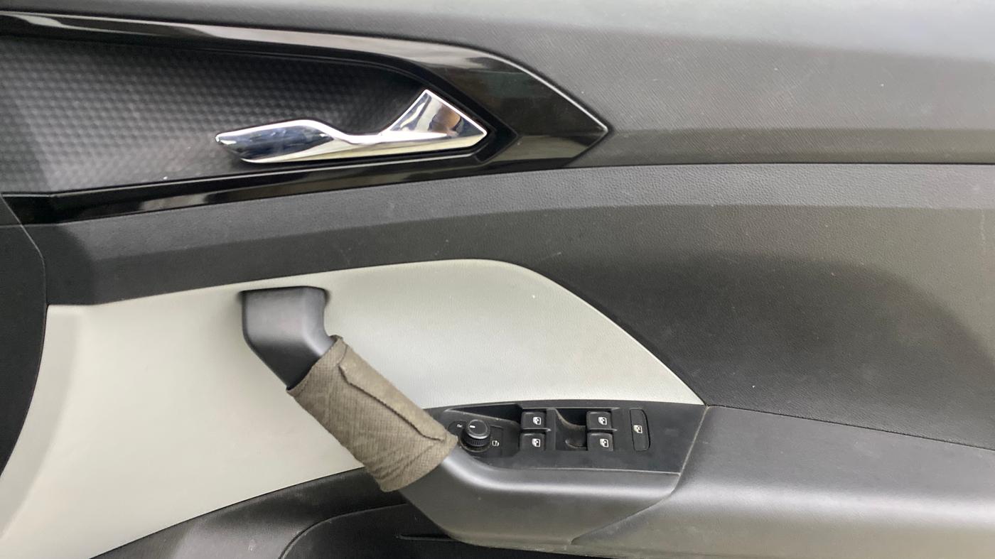 2021 Skoda KUSHAQ STYLE 1.0L TSI AT, Petrol, Automatic, 28,906 km, Driver Side Door Panels Control