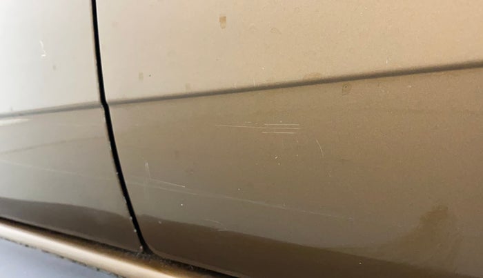 2014 Renault Duster 85 PS RXL PLUS DIESEL, Diesel, Manual, 1,10,526 km, Rear left door - Minor scratches