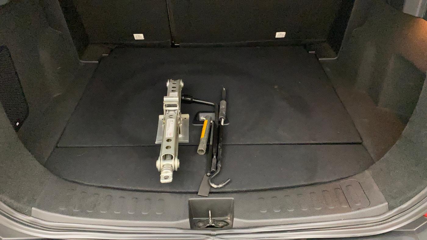 2020 Tata Harrier XZA PLUS 2.0L, Diesel, Automatic, 68,859 km, Boot Inside