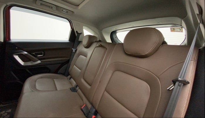 2020 Tata Harrier XZA PLUS 2.0L, Diesel, Automatic, 68,859 km, Right Side Rear Door Cabin