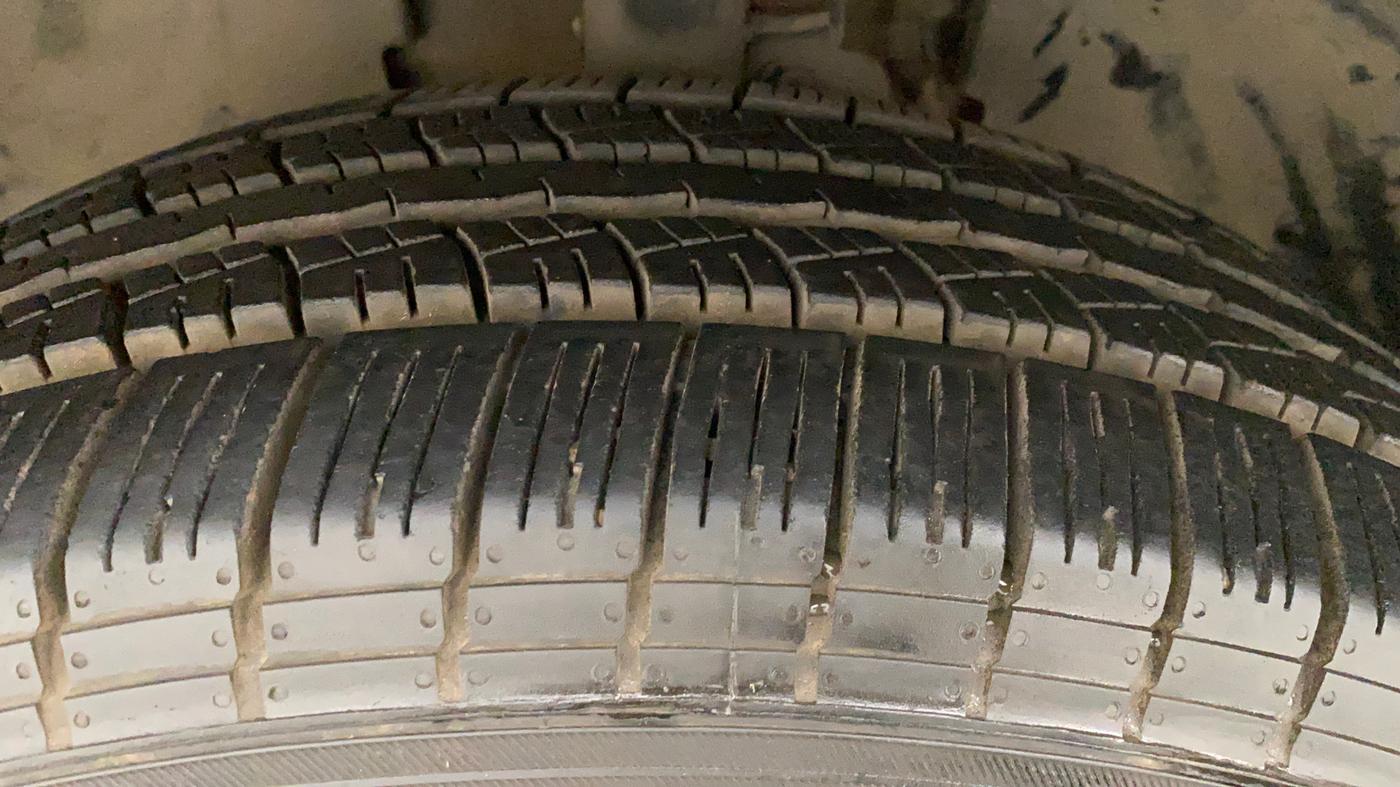 2020 Tata Harrier XZA PLUS 2.0L, Diesel, Automatic, 68,859 km, Left Front Tyre Tread