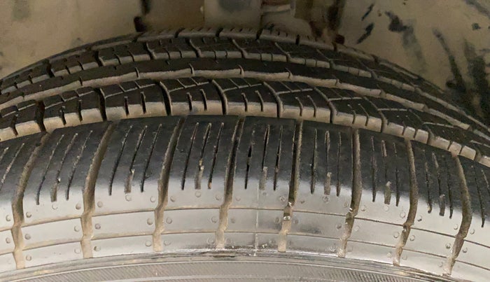 2020 Tata Harrier XZA PLUS 2.0L, Diesel, Automatic, 68,859 km, Left Front Tyre Tread