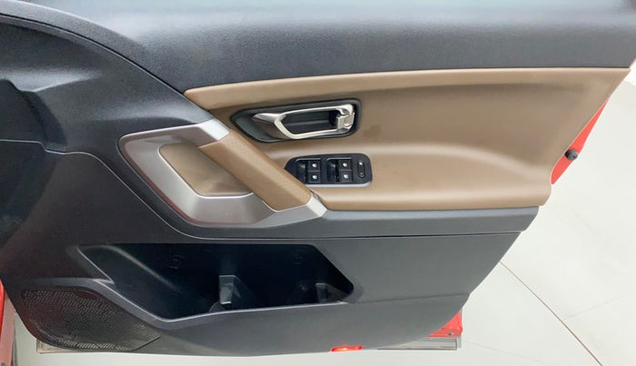2020 Tata Harrier XZA PLUS 2.0L, Diesel, Automatic, 68,859 km, Driver Side Door Panels Control