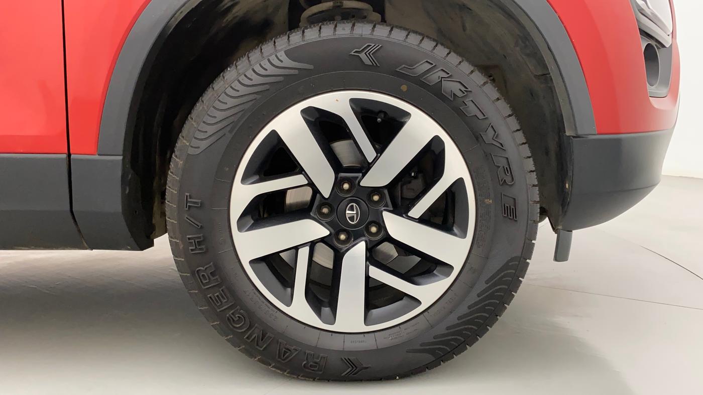 2020 Tata Harrier XZA PLUS 2.0L, Diesel, Automatic, 68,859 km, Right Front Wheel